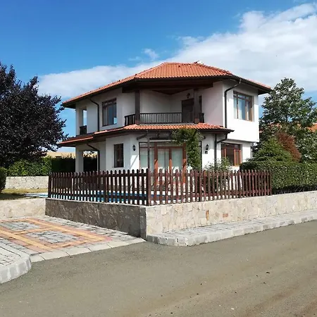 Azaleya 2 Bedroom 2 Bathroom Private Pool See View